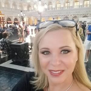 Meet your Posher, Deborah